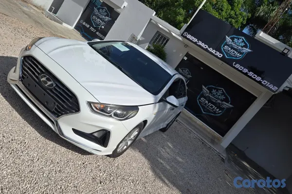 2018 Hyundai Sonata — foto 8 / 16