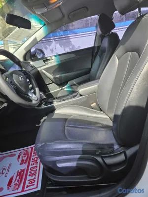2018 Hyundai Sonata — foto 14 / 16