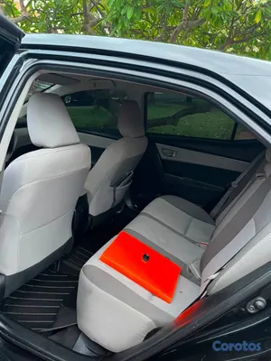 2017 Toyota Corolla — foto 8 / 10