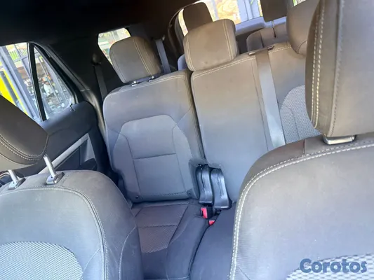 2016 Ford Explorer — foto 6 / 7