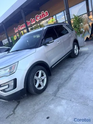 2016 Ford Explorer — foto 7 / 7