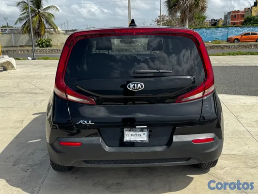 2021 Kia Soluto — foto 5 / 9