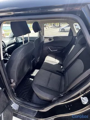 2021 Kia Soluto — foto 6 / 9