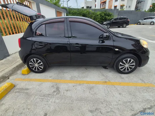 2015 Nissan March — foto 6 / 11