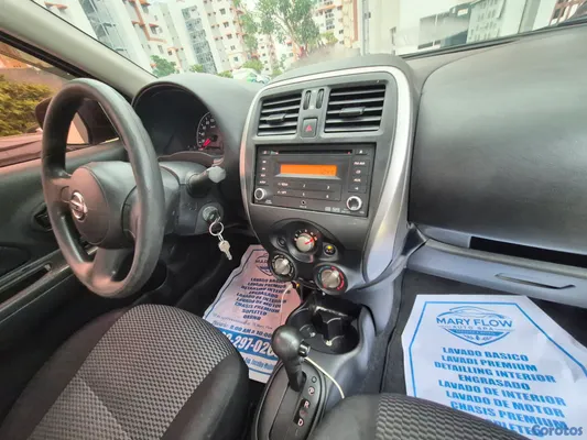2015 Nissan March — foto 8 / 11