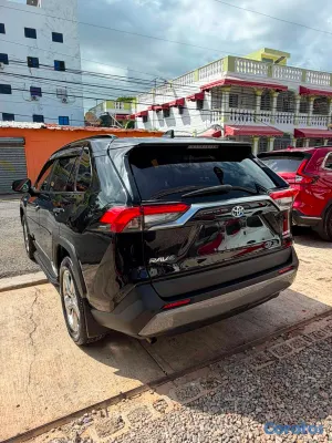 2020 Toyota Rav-4 — foto 8 / 11