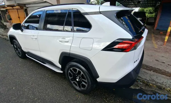2020 Toyota Rav-4 — foto 4 / 8