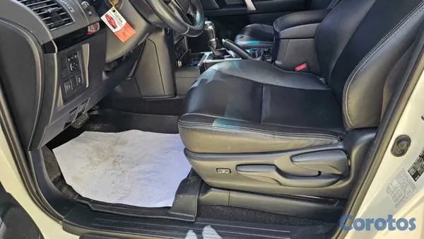 2019 Toyota Land Cruiser Prado — foto 8 / 11