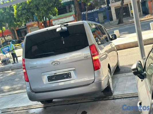2020 Hyundai Grand Starex — foto 4 / 10