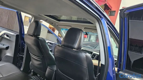 2015 Toyota Rav-4 — foto 10 / 12