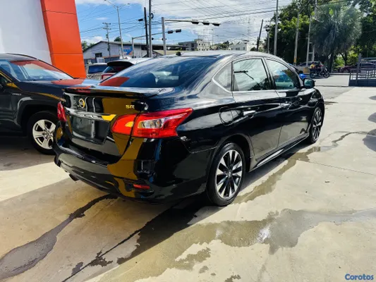 2019 Nissan Sentra — foto 5 / 10