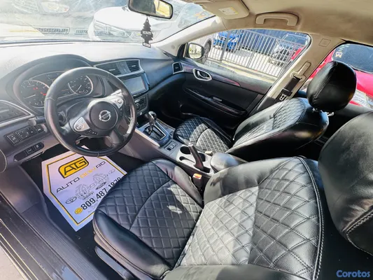 2019 Nissan Sentra — foto 7 / 10