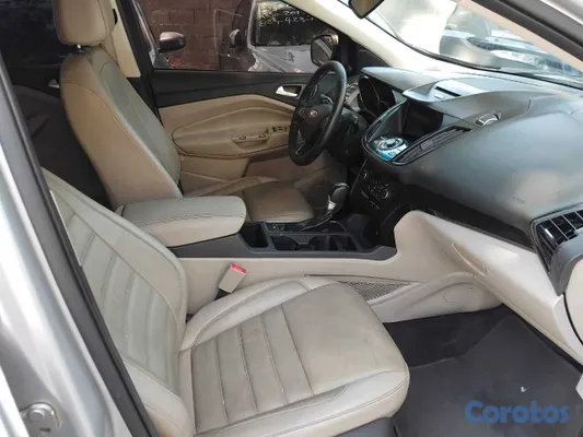 2017 Ford Escape — foto 5 / 5