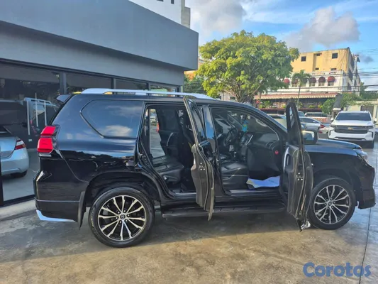 2018 Toyota Land Cruiser Prado — foto 8 / 8