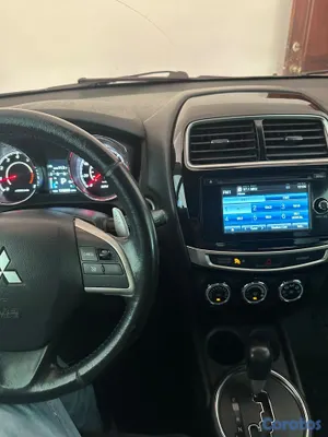 2015 Mitsubishi Outlander — foto 5 / 11