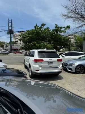 2018 Jeep Grand Cherokee — foto 8 / 10