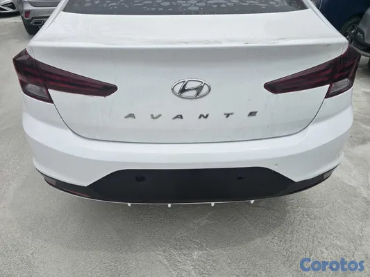 2020 Hyundai Avante — foto 7 / 10