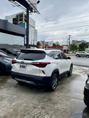 2021 Kia Seltos — foto 6 / 11