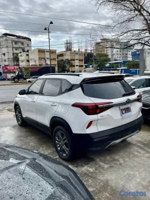 2021 Kia Seltos — foto 7 / 11