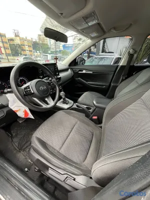 2021 Kia Seltos — foto 8 / 11