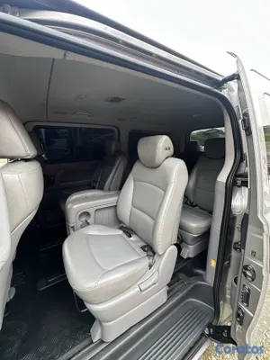 2018 Hyundai Grand Starex — foto 3 / 9