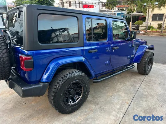 2020 Jeep Wrangler — foto 8 / 9