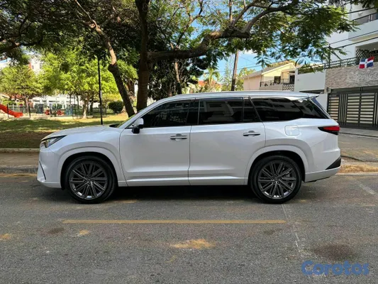 2024 Lexus tx luxury — foto 10 / 13