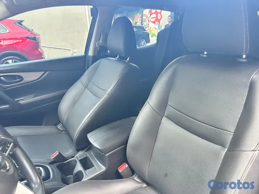 2020 Nissan Rogue — foto 5 / 6