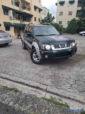 2004 Nissan Frontier — foto 2 / 12