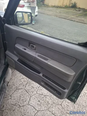 2004 Nissan Frontier — foto 8 / 12