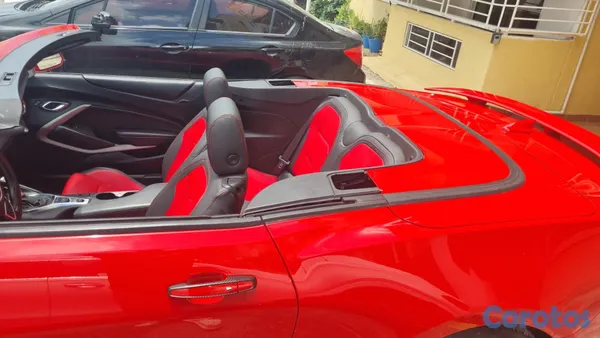 2021 Chevrolet Camaro — foto 2 / 8