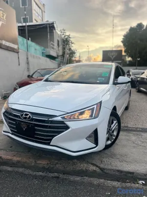 2020 Hyundai Elantra — foto 2 / 8