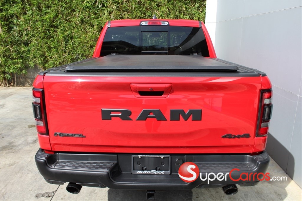 2026 Ram REBEL — foto 4 / 12