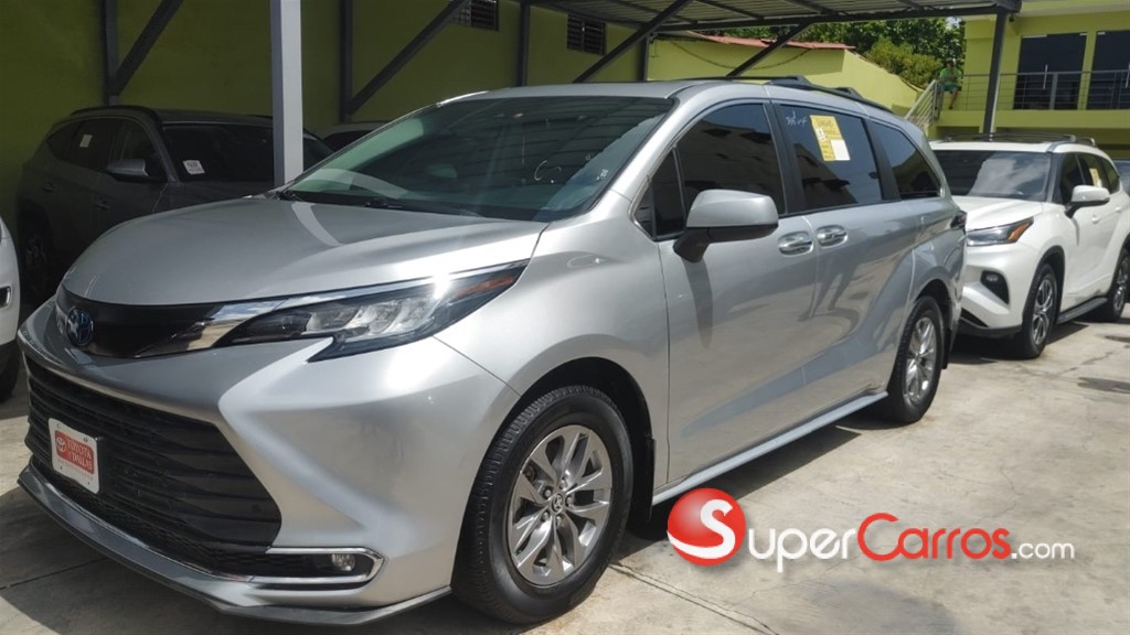 2023 Toyota Sienna XLE — foto 3 / 9