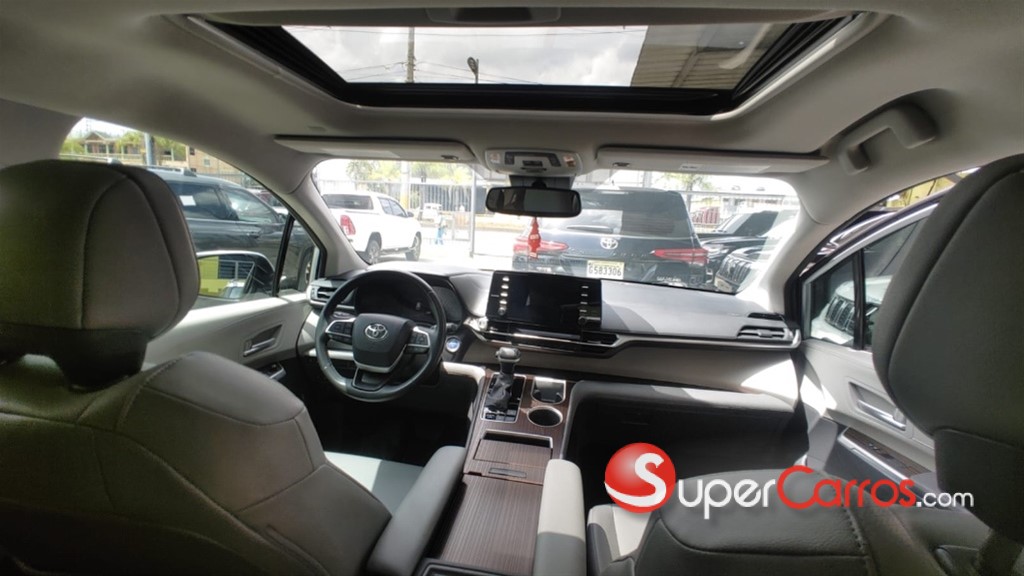2023 Toyota Sienna XLE — foto 9 / 9