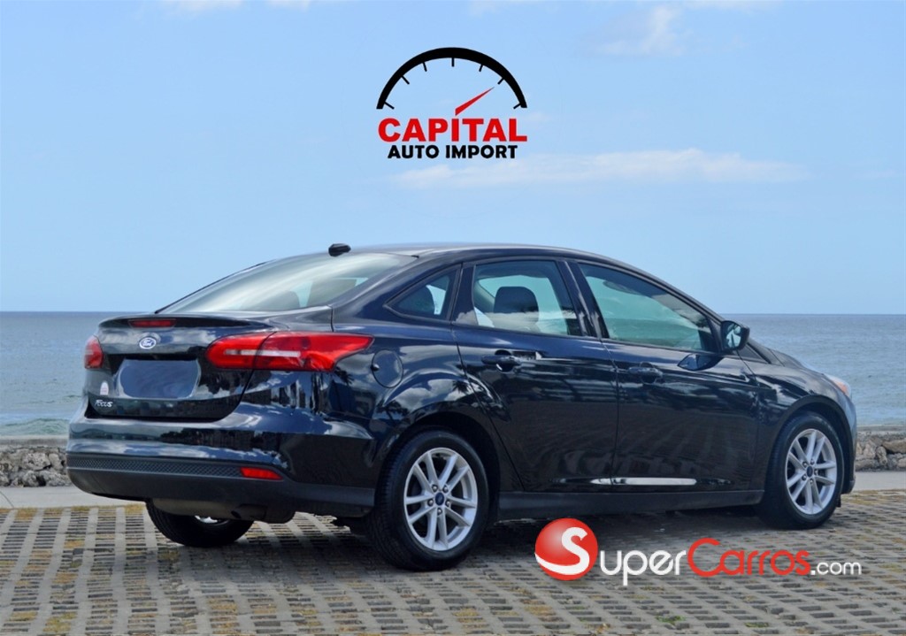 2017 Ford Focus SE — foto 4 / 12