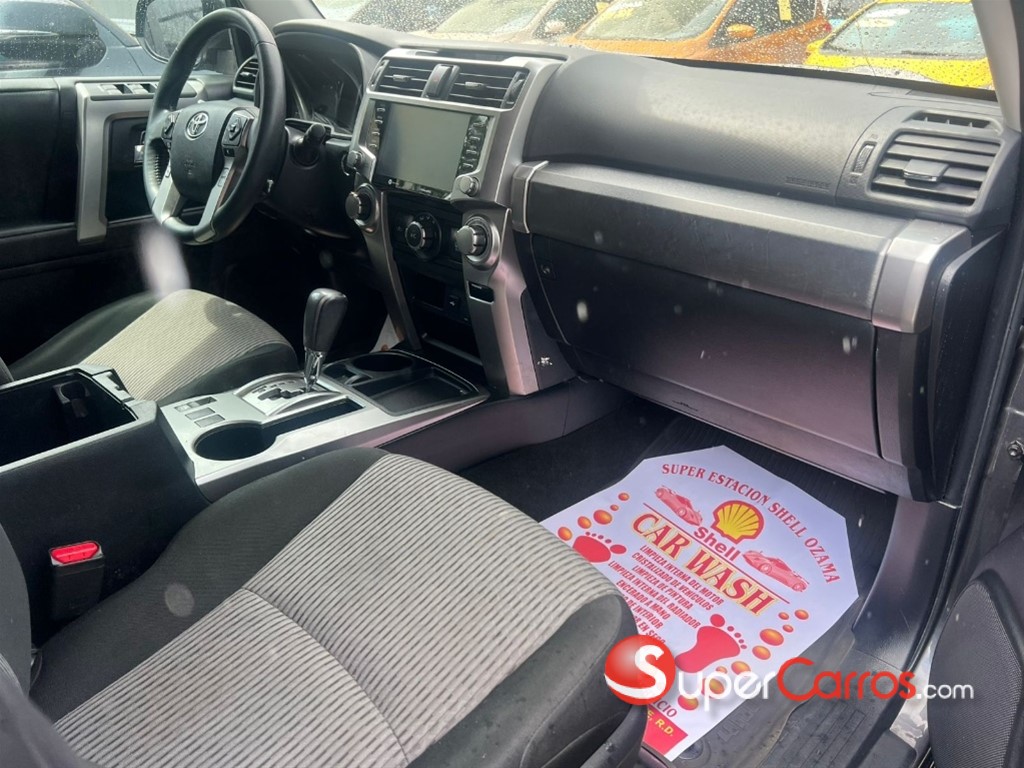2022 Toyota 4 Runner — foto 2 / 7