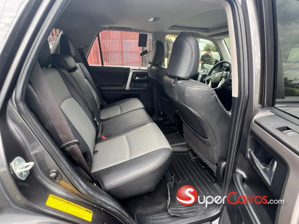 2022 Toyota 4 Runner — foto 5 / 7