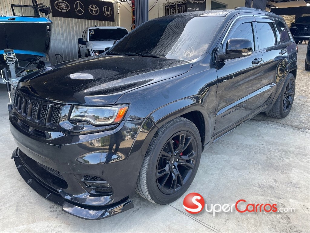 2016 Jeep Grand Cherokee SRT8 — foto 8 / 10