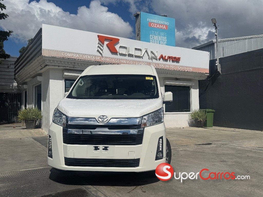 2027 Toyota Hiace VIP GL — foto 2 / 11
