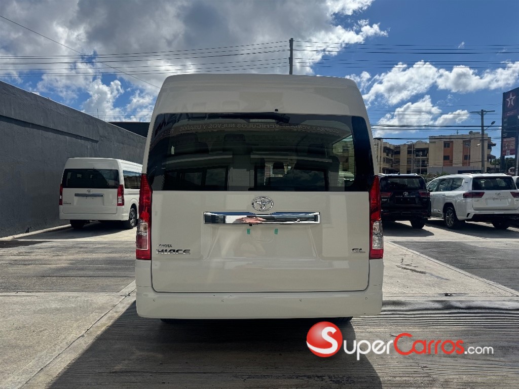 2027 Toyota Hiace VIP GL — foto 5 / 11
