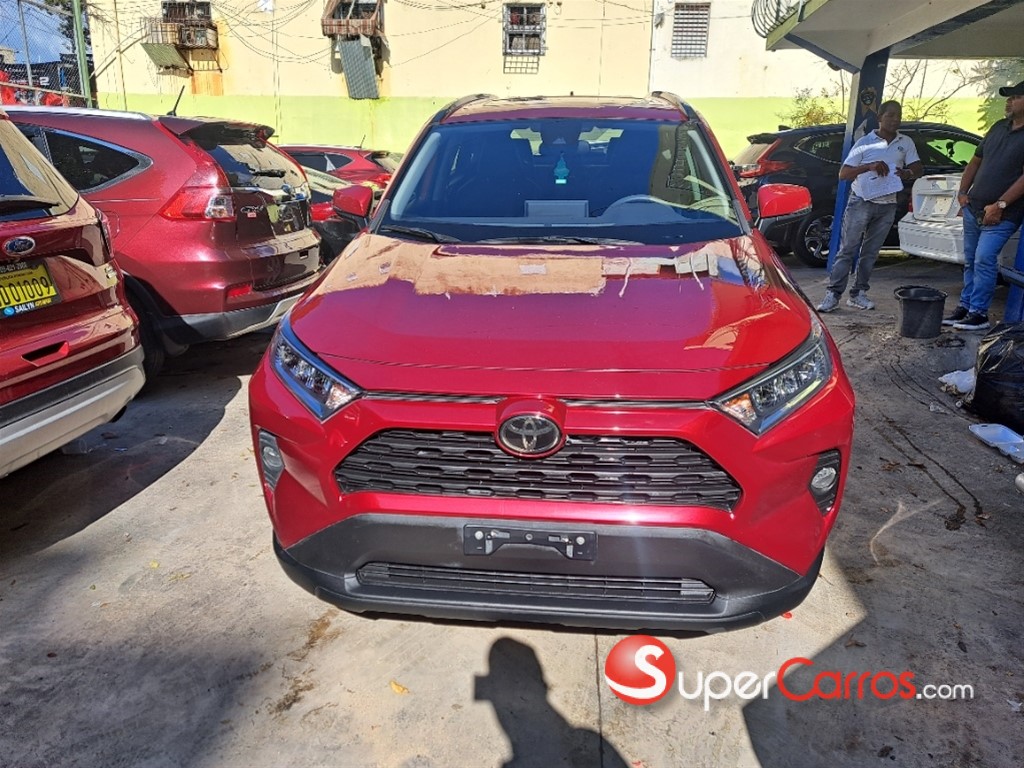 2020 Toyota RAV4 XLE