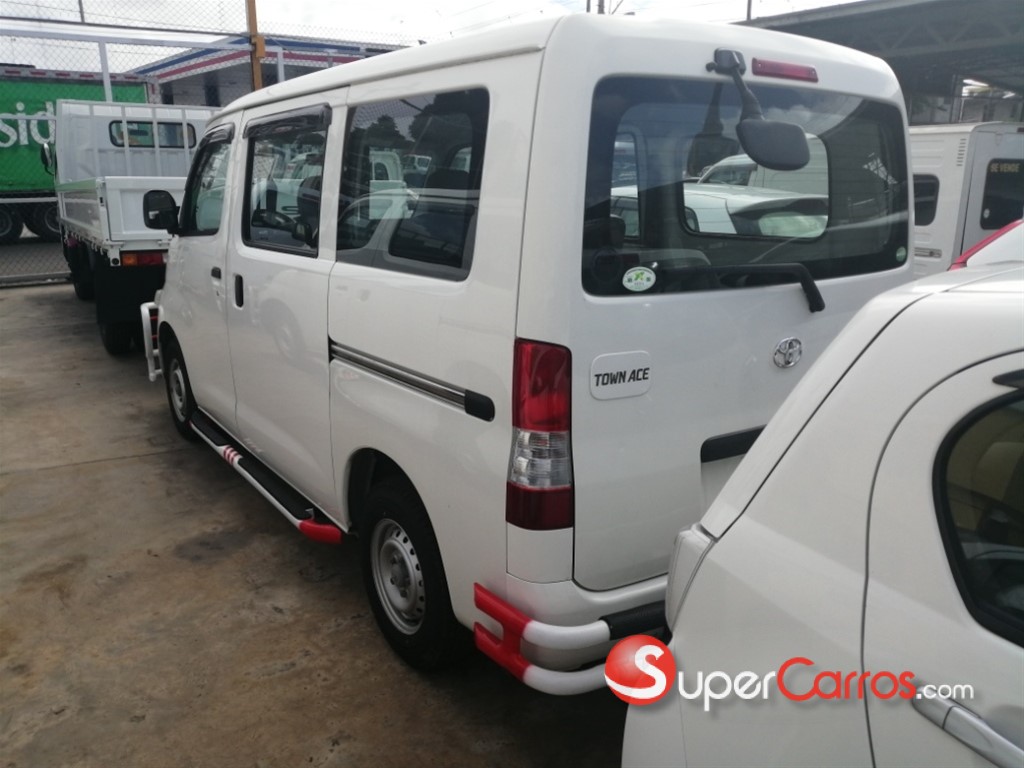 2016 Toyota Town-Ace — foto 3 / 11