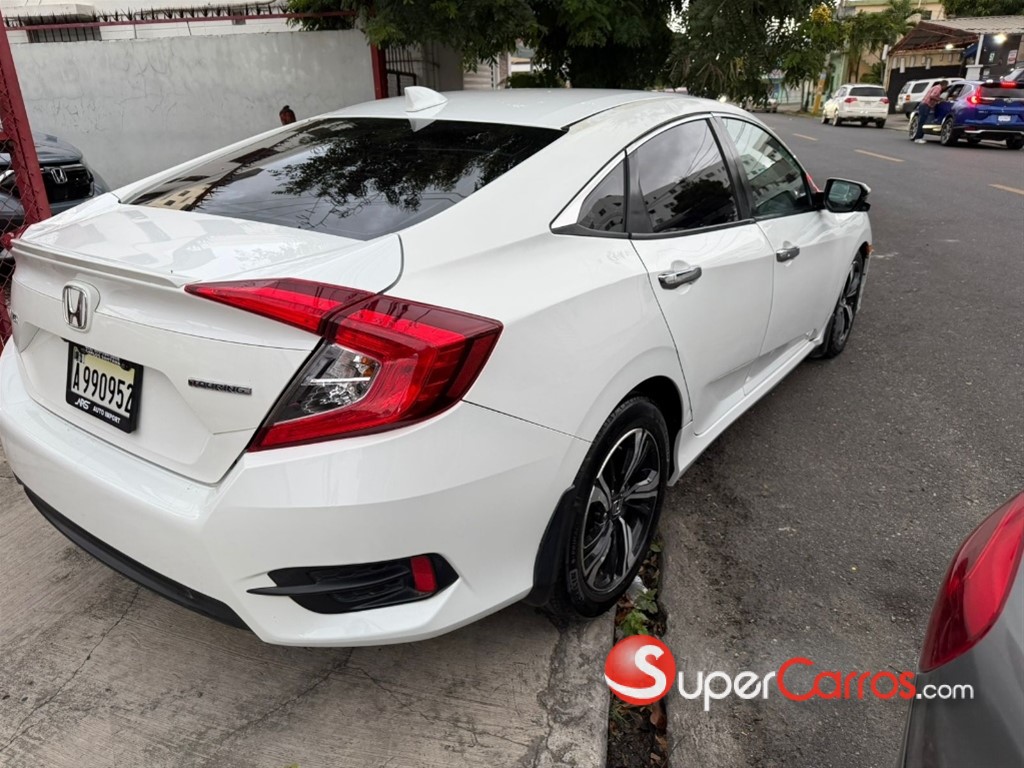 2016 Honda Civic Touring — foto 6 / 12