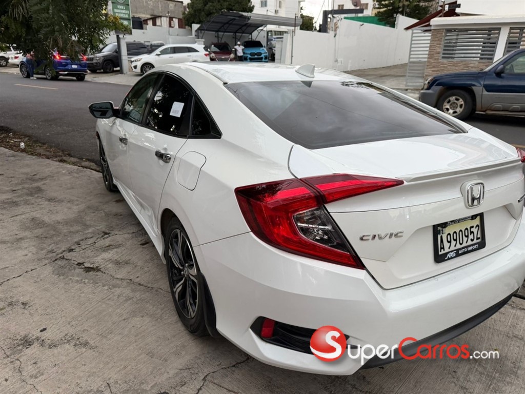 2016 Honda Civic Touring — foto 8 / 12