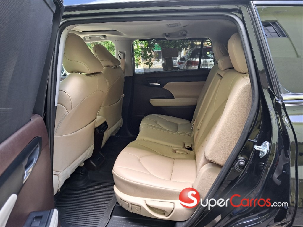 2021 Toyota Highlander XLE — foto 5 / 12