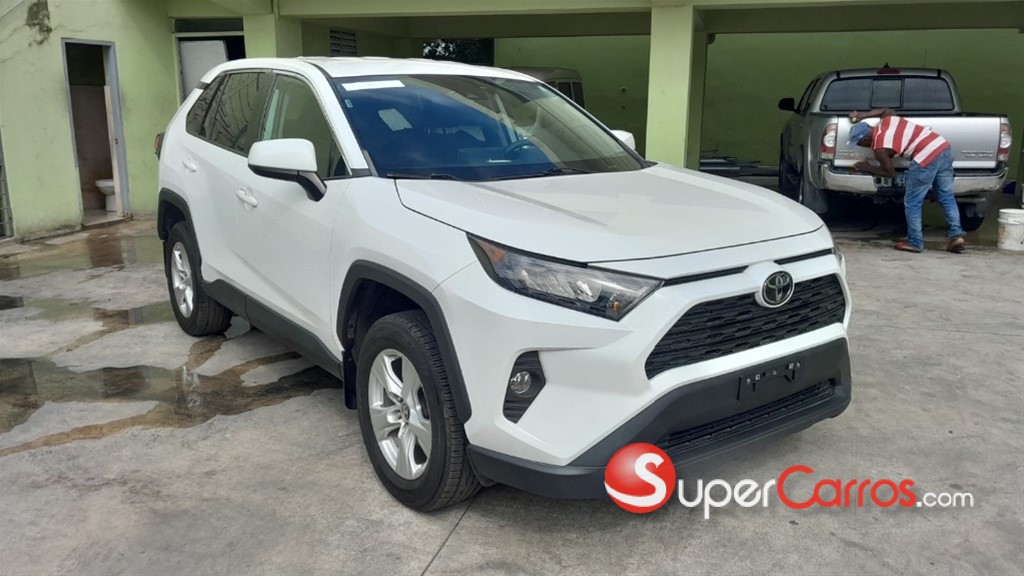2022 Toyota RAV4 LE — foto 3 / 8