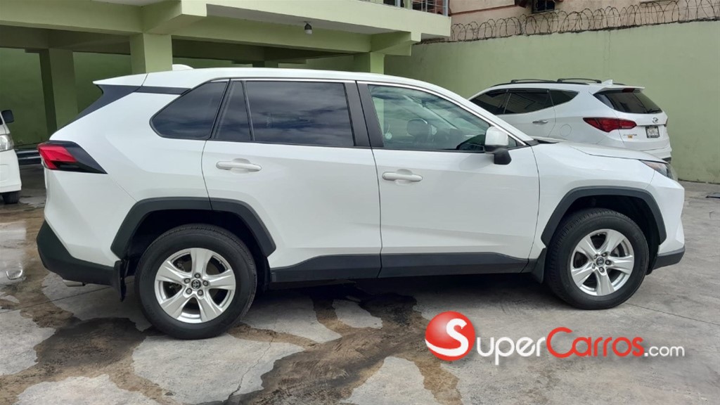 2022 Toyota RAV4 LE — foto 7 / 8