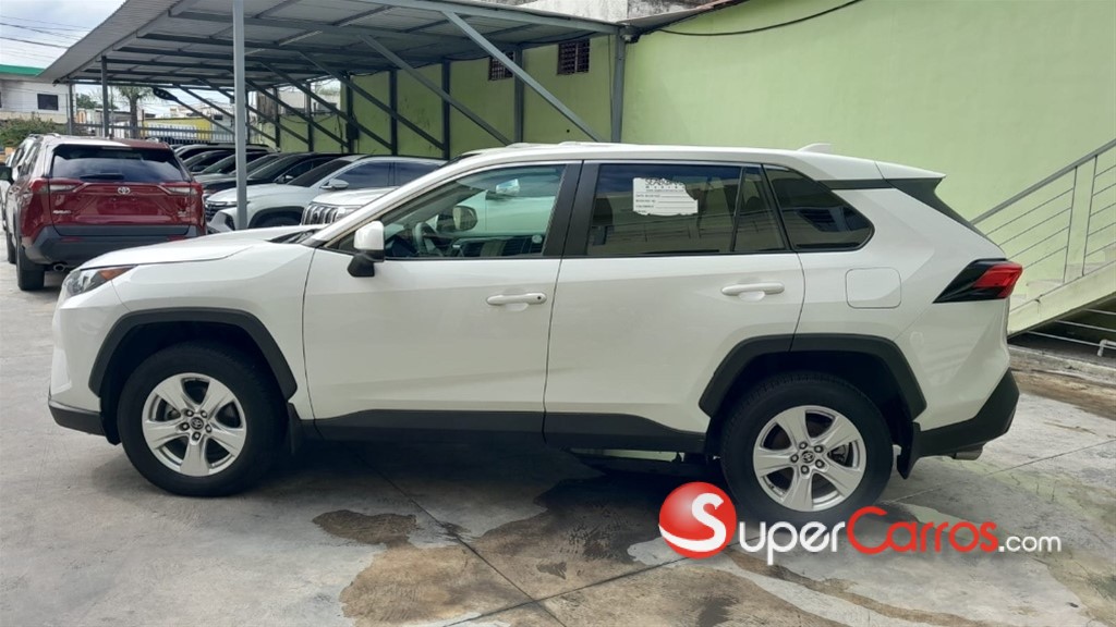 2022 Toyota RAV4 LE — foto 8 / 8