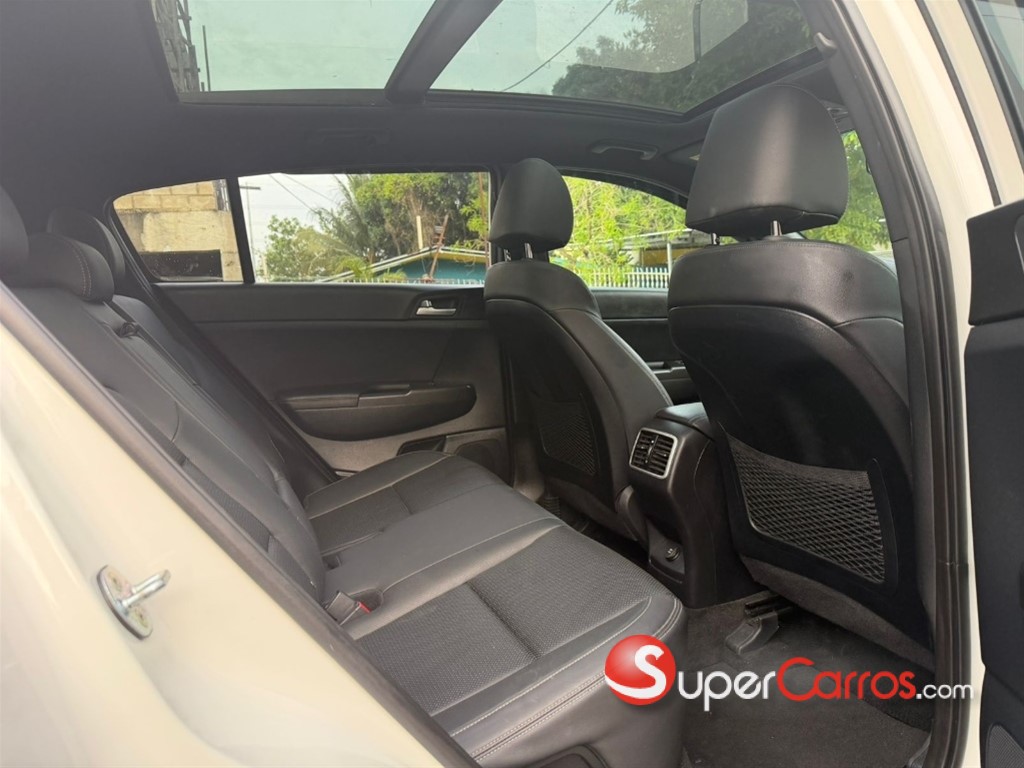 2022 Kia Sportage Nightfall — foto 8 / 12
